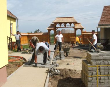 A templom által is szépül a falu