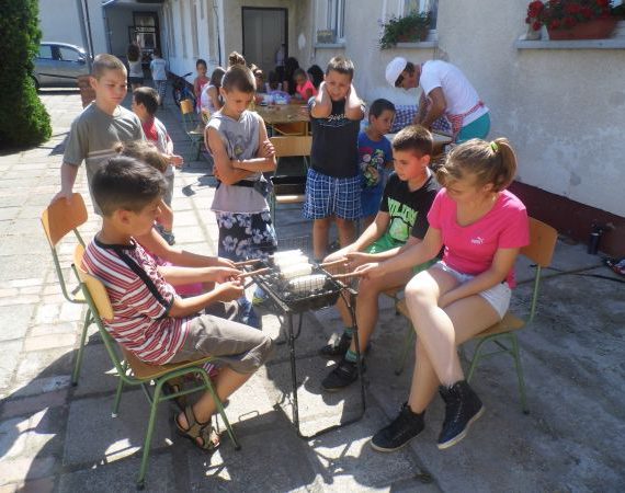 Madarat gyűrűztek, agyagoztak és labdáztak a körösszegapáti táborban