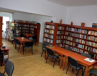 Új helyre költözött a könyvtár!